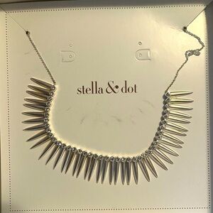 Stella and dot renegade collier